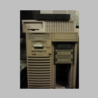 P0_DEC AlphaServer SUN Station.jpg